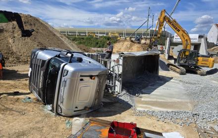 Fahrer befreit, Betriebsstoffe aufgefangen